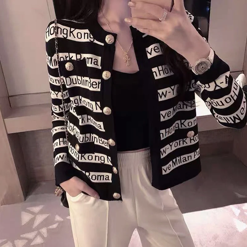 Letter Coat Women's Spring Autumn Cardigan Fashion Black Striped All-match Knitting Sweater Fashionable Buttons Loose Top Tee
Letter Coat Women's Spring Autumn Cardigan Fashion Black Striped All-match Knitting Sweater Fashionable Buttons Loose Top Tee