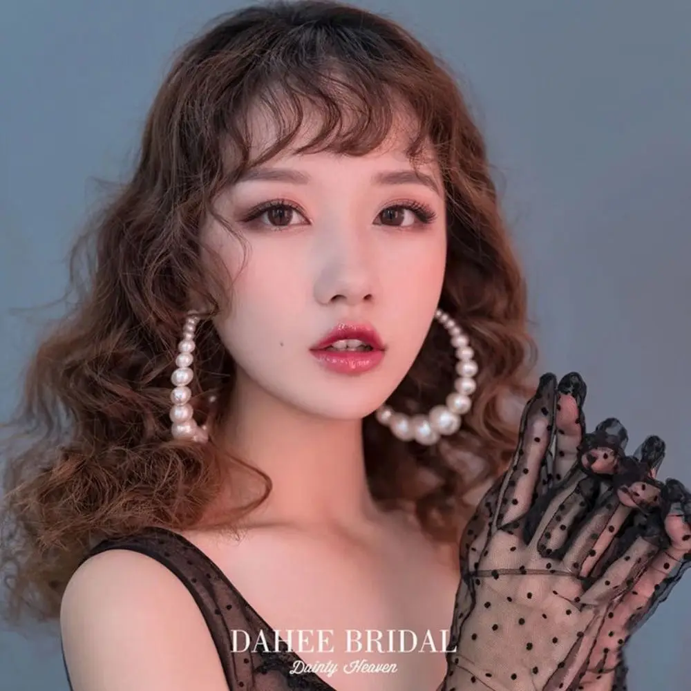 Ультратонкие длинные тюлевые перчатки, эластичные летние кружевные варежки с длинными пальцами, солнцезащитные сетчатые марлевые перчатки для женщин и девочек на свадьбу
Ультратонкие длинные тюлевые перчатки, эластичные летние кружевные варежки с длинными пальцами, солнцезащитные сетчатые марлевые перчатки для женщин и девочек на свадьбу