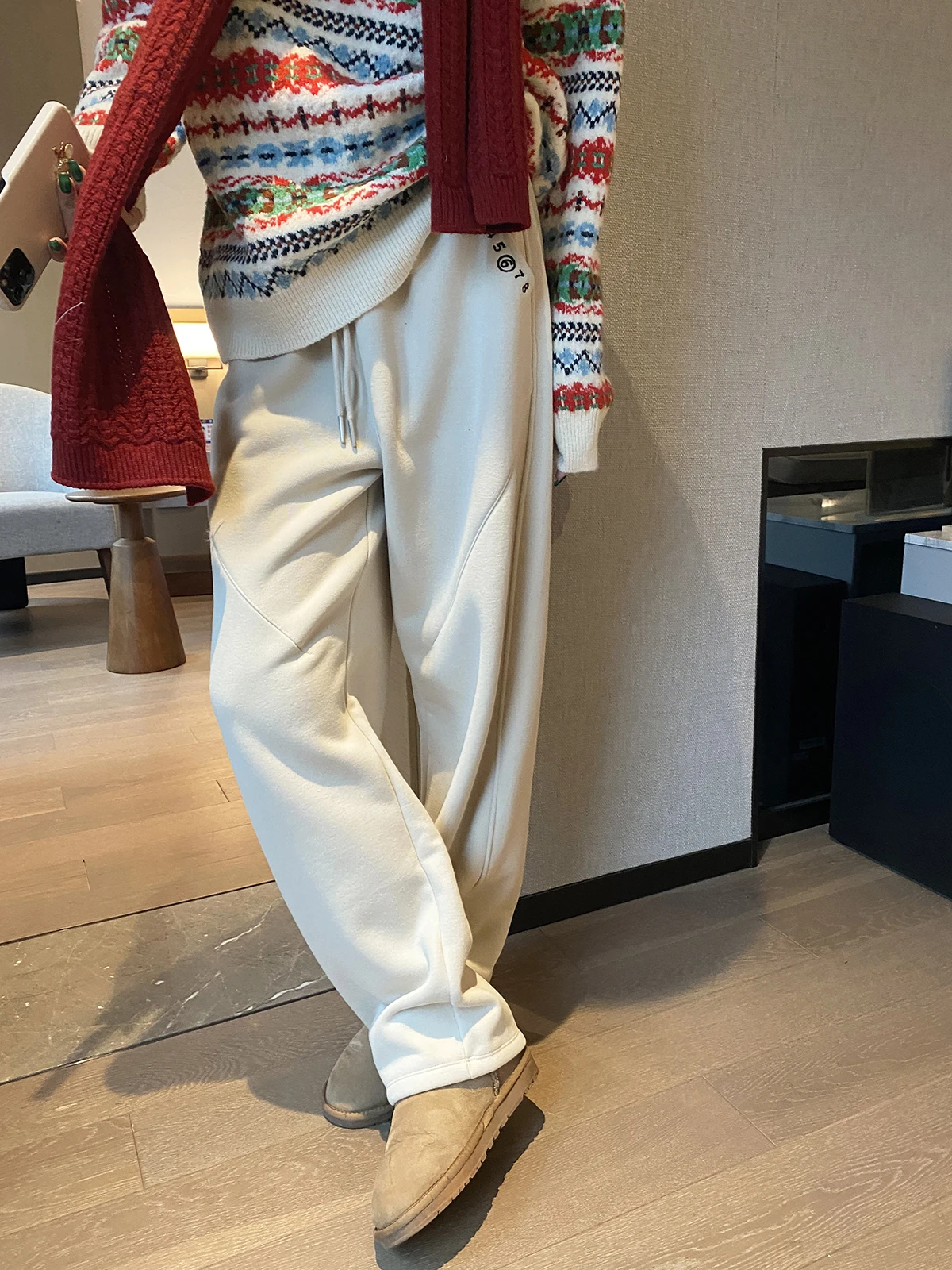 FEELROOM Fce Lined Thiened ket Digital Design Casual Straight Leg Sweatpants Women Winter New Long Pants
FEELROOM Fce Lined Thiened ket Digital Design Casual Straight Leg Sweatpants Women Winter New Long Pants