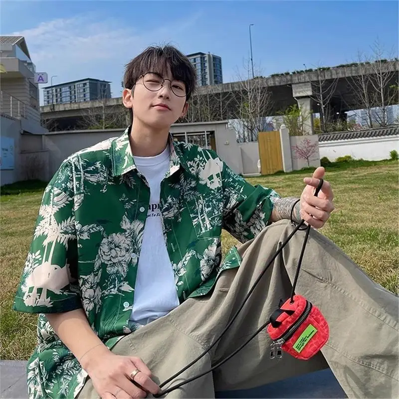 Extra Large American Cool Summer Thin ort Sve Men's irt Design Sensation Fre Sle Floral Print Casual Outerwear
Extra Large American Cool Summer Thin ort Sve Men's irt Design Sensation Fre Sle Floral Print Casual Outerwear