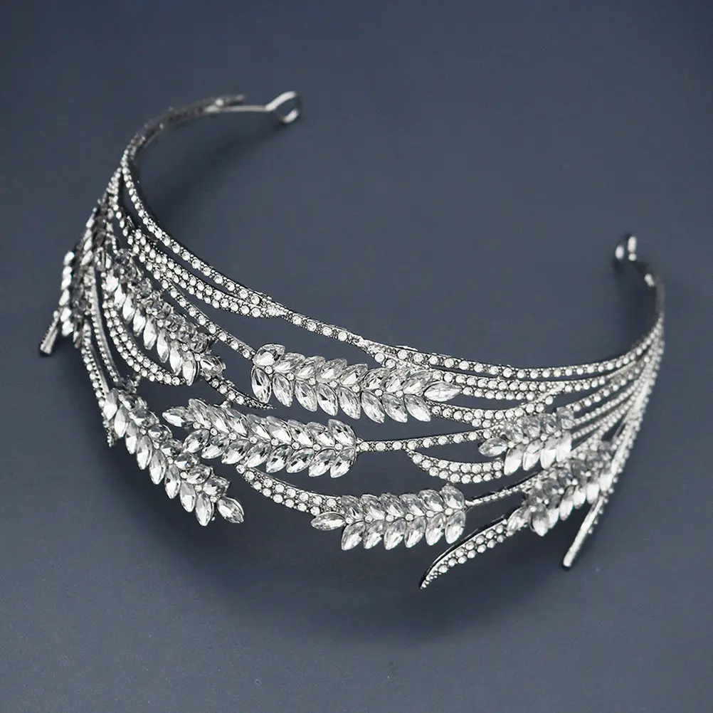 1Pcs Bride Crystal Crown Wedding Headdress Rhinestone Headband Chic Bridal Hair Accessory Bride Crown Wedding Headdress
1Pcs Bride Crystal Crown Wedding Headdress Rhinestone Headband Chic Bridal Hair Accessory Bride Crown Wedding Headdress
