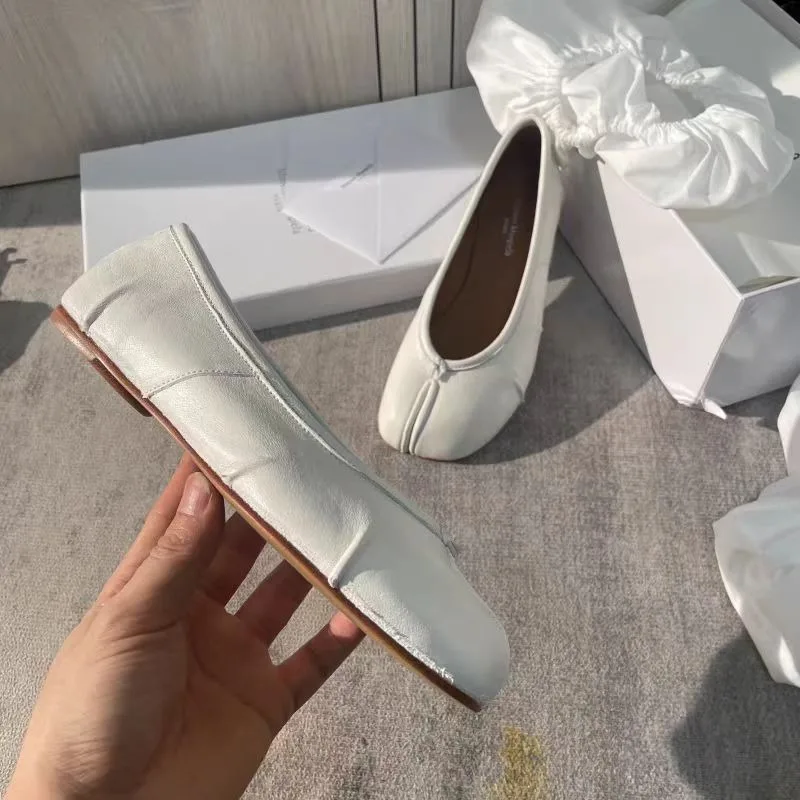 New Soft Leather Split Toe Women Ballet Flats Spring Autumn Comfortable Walking Loafers Casual Girls Dance Shoes
New Soft Leather Split Toe Women Ballet Flats Spring Autumn Comfortable Walking Loafers Casual Girls Dance Shoes