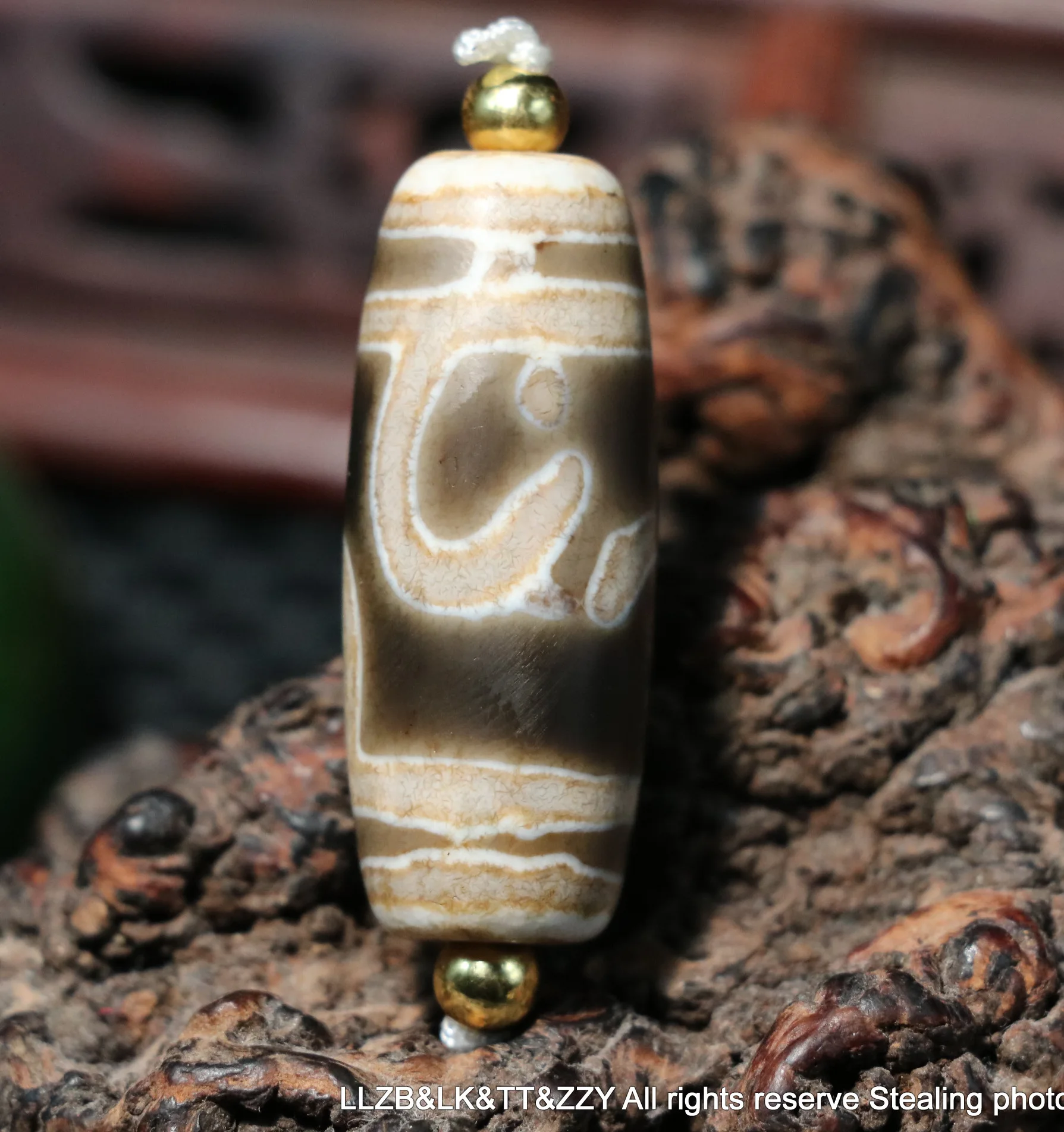 Unique Pattern Energy Tibetan Old Agate Big Fortune Money Hook dZi Bead Amulet Totem Pendant $$
Unique Pattern Energy Tibetan Old Agate Big Fortune Money Hook dZi Bead Amulet Totem Pendant $$