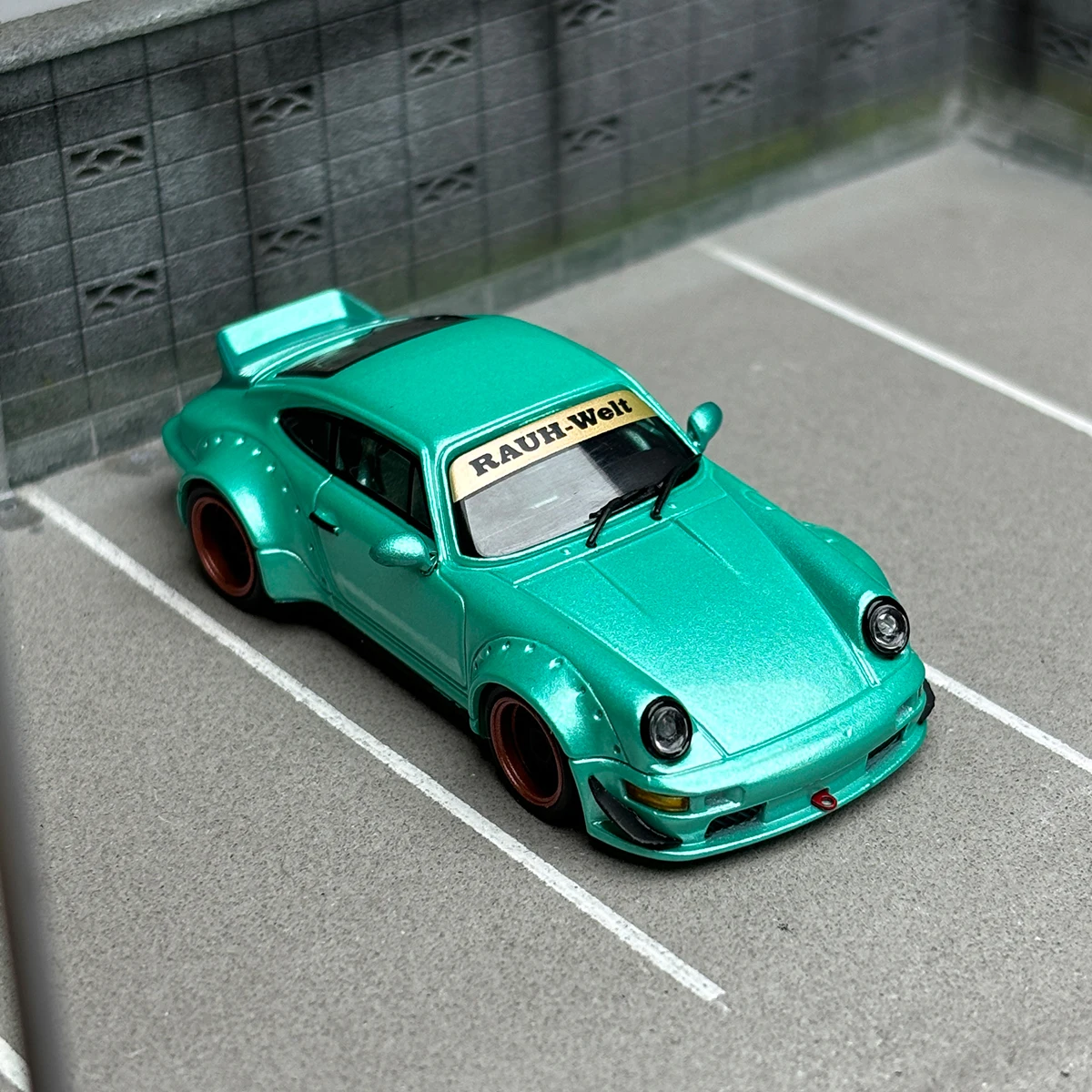 CM Model 1:64 964 Widebody diecast model car Collect Car Model Car Collection Limited Edition Hobby Toys
CM Model 1:64 964 Widebody diecast model car Collect Car Model Car Collection Limited Edition Hobby Toys