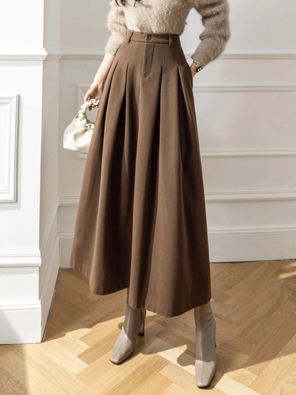 Шерстяная юбка-миди карамельного цвета с высокой талией, плиссированная, осенне-зимняя, модная, деловая, повседневная
Шерстяная юбка-миди карамельного цвета с высокой талией, плиссированная, осенне-зимняя, модная, деловая, повседневная