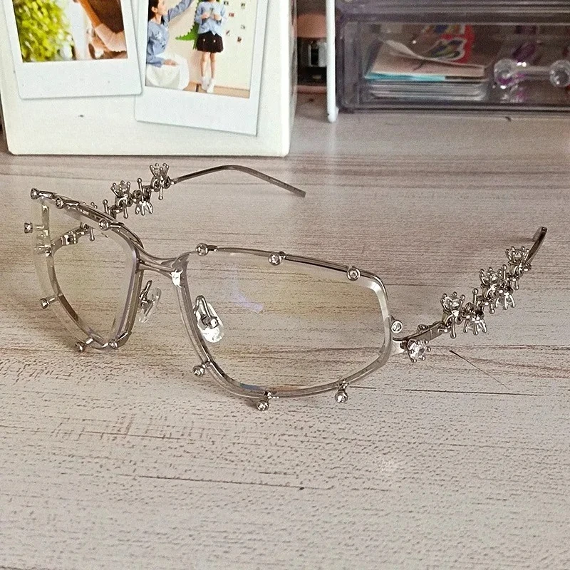 Fashion Rhinestone Glasses Women Men Oversized Cat Eye Glasses Metal Oversized Oval Shades Frame Vintage Bling Party Eyeglasses
Fashion Rhinestone Glasses Women Men Oversized Cat Eye Glasses Metal Oversized Oval Shades Frame Vintage Bling Party Eyeglasses