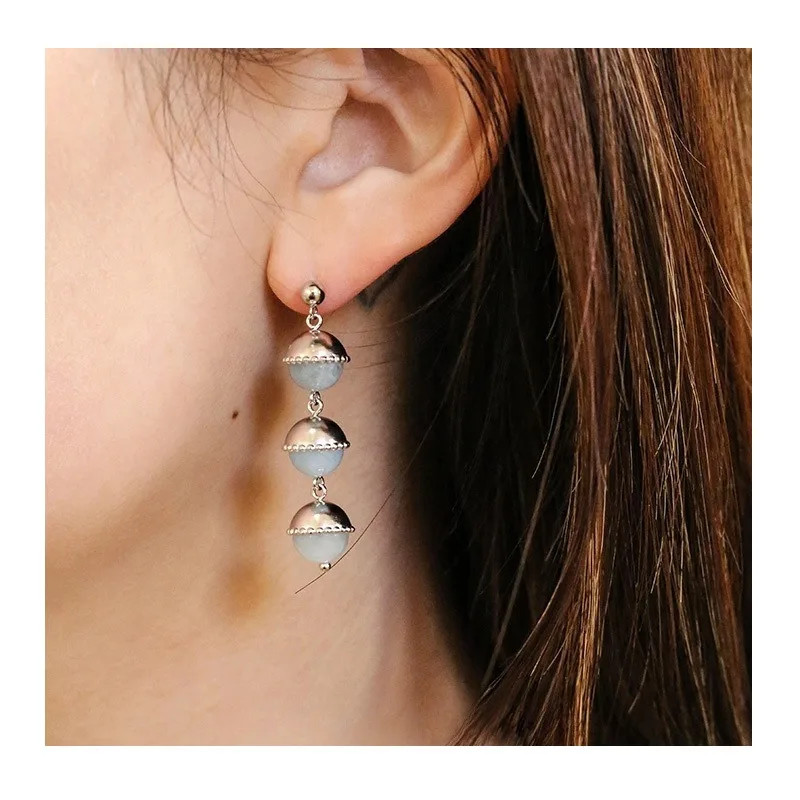 Dong Jie's Same Moonlight Series Natural Aquamarine High-end Sense Niche Versatile Simple Needle Stud Earrings
Dong Jie's Same Moonlight Series Natural Aquamarine High-end Sense Niche Versatile Simple Needle Stud Earrings