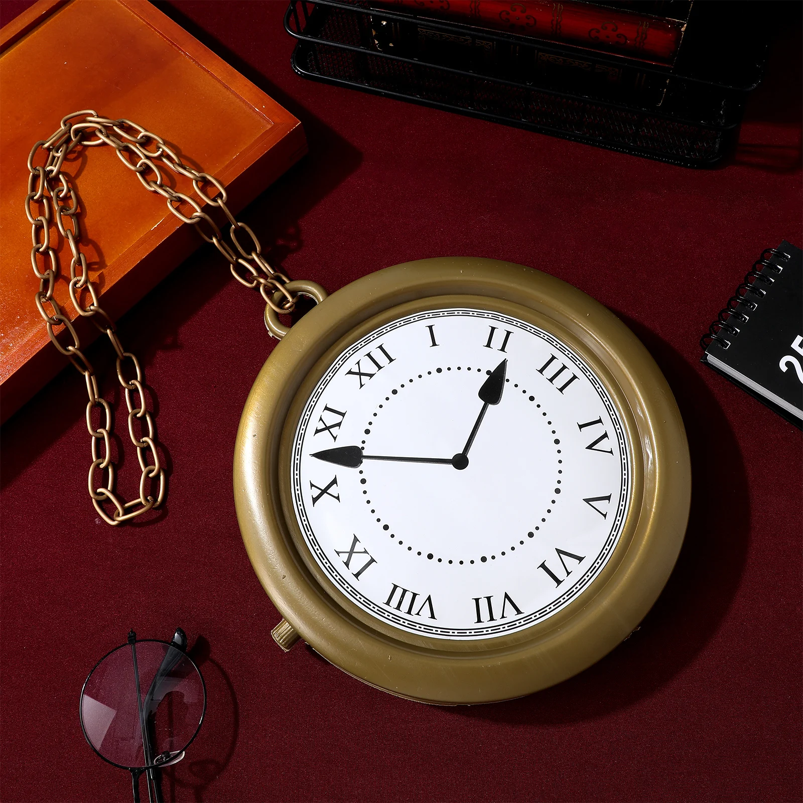 Gold Clock Necklace Halloween Cosplay Hanging Neck Clock Party Costume Decor Fashion Retro Decorative Adult Party Favor
Gold Clock Necklace Halloween Cosplay Hanging Neck Clock Party Costume Decor Fashion Retro Decorative Adult Party Favor