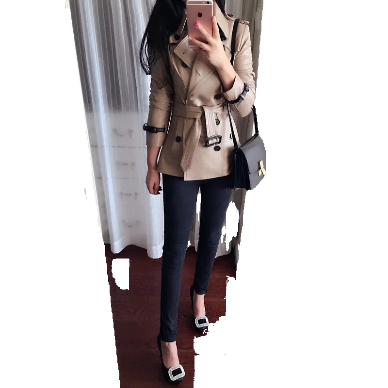 New Genuine Leather Coat Women's Short Sheepskin Double Breasted Windbreaker B Coat Slim Fit
New Genuine Leather Coat Women's Short Sheepskin Double Breasted Windbreaker B Coat Slim Fit