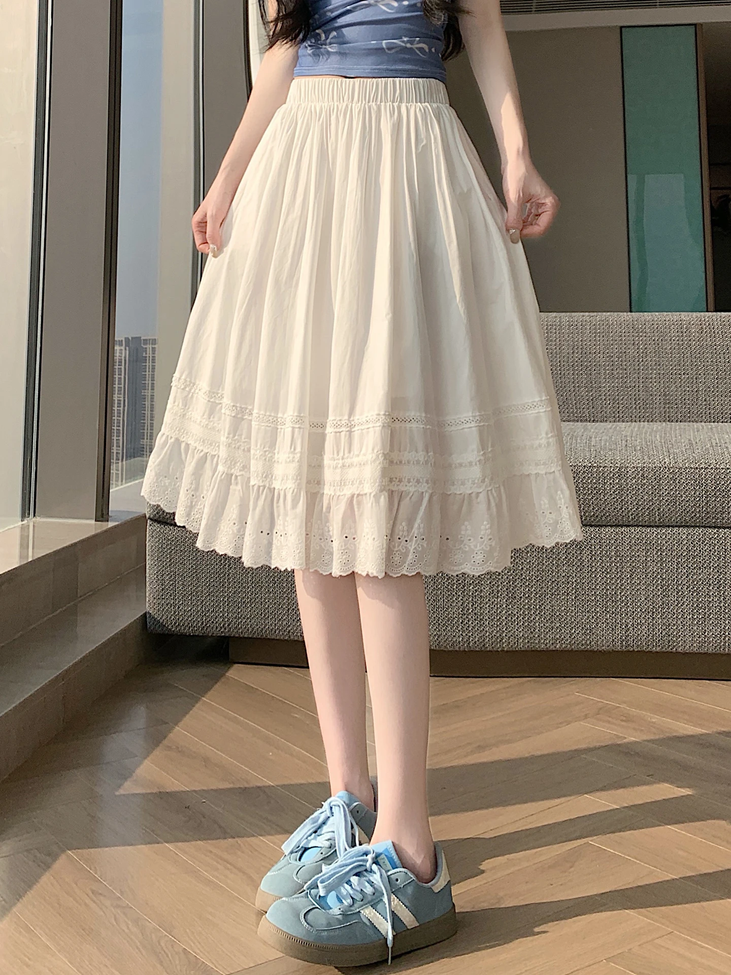 White Lace Trim Skirt Women's Korean Style Summer Half-length Skirt Knee-high A-line Skirt Polyester Fiber High Waist
White Lace Trim Skirt Women's Korean Style Summer Half-length Skirt Knee-high A-line Skirt Polyester Fiber High Waist