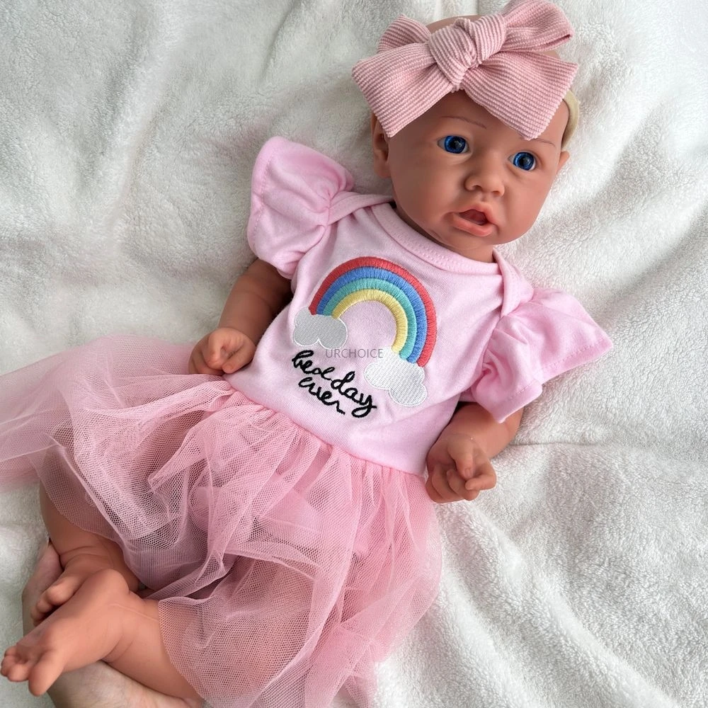 18Inch Open Eyes Baby Girl Silicone Reborn Doll Realistic Washable Visible Veins Doll for Nurturing Skills Christmas Gift
18Inch Open Eyes Baby Girl Silicone Reborn Doll Realistic Washable Visible Veins Doll for Nurturing Skills Christmas Gift