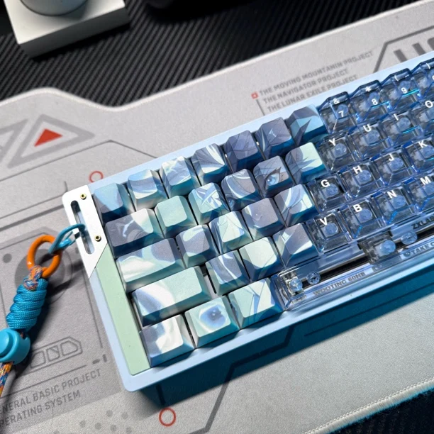 Transparent PC double-spell keycap five-sided sublimation adapted magnetic axis mechanical keyboard
Transparent PC double-spell keycap five-sided sublimation adapted magnetic axis mechanical keyboard