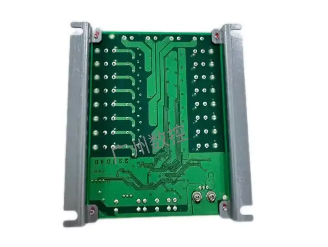 CNC system YMYP3-P0051A IO board D70UB009811, brand new and authentic in stock
CNC system YMYP3-P0051A IO board D70UB009811, brand new and authentic in stock