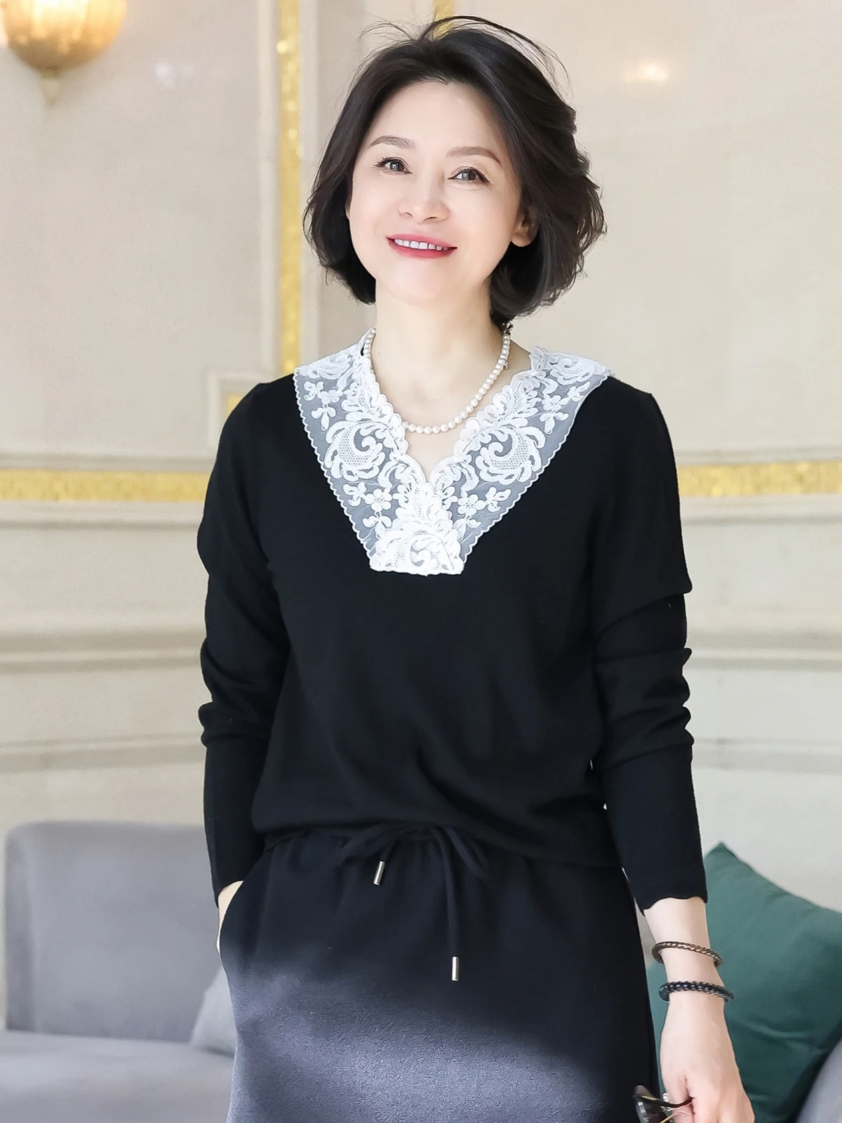 Waves Knitted Sweater Woolen Lace Design Color Blo Camere Women's Faion V-Ne Long Sve Autumn Winter Sweater
Waves Knitted Sweater Woolen Lace Design Color Blo Camere Women's Faion V-Ne Long Sve Autumn Winter Sweater