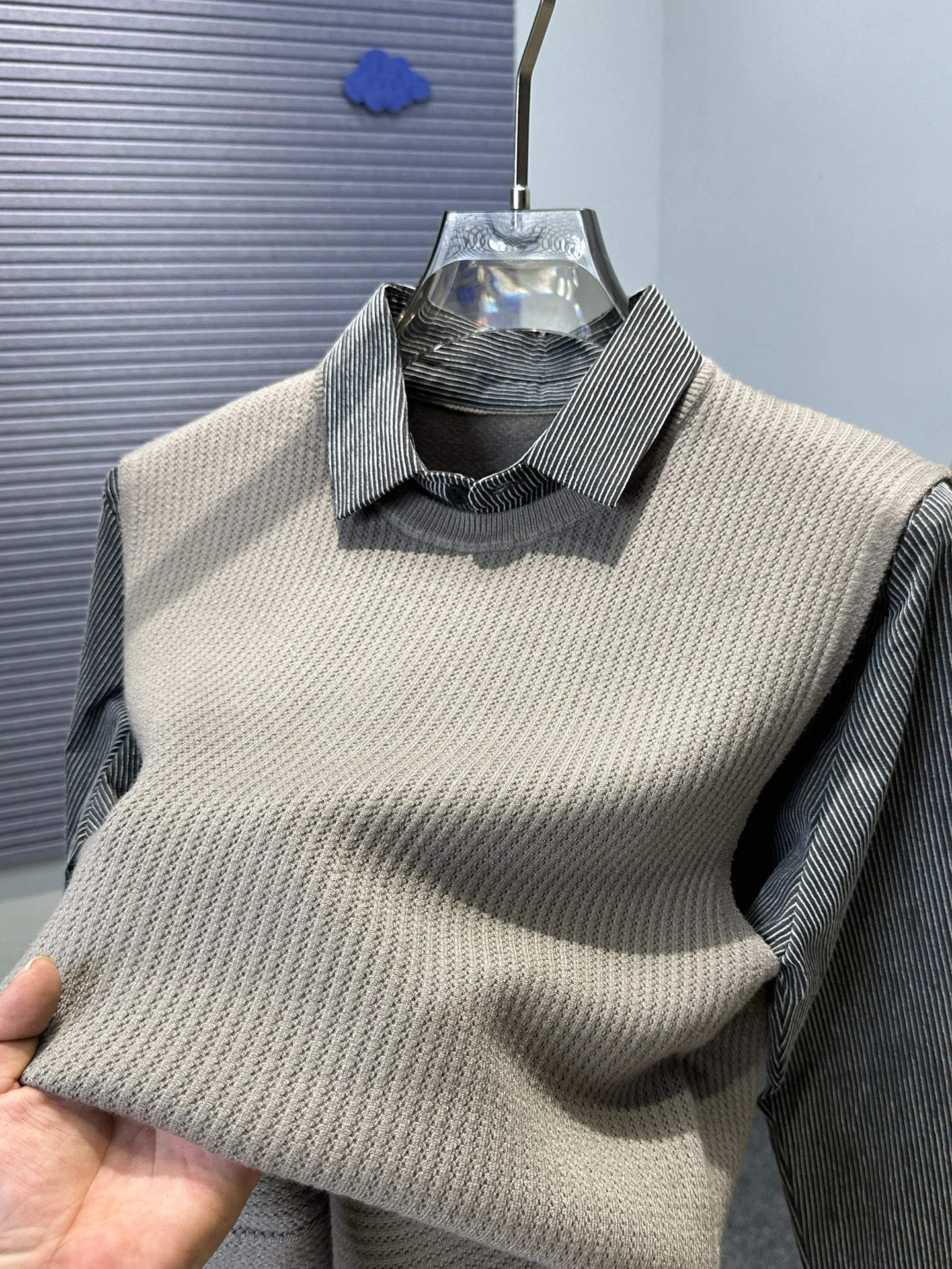 Men's Casual Knitted Sweater irt Collar Inner Wear Thiened Long Sve Pure Color All-Match Loose Fit Autumn Winter Top
Men's Casual Knitted Sweater irt Collar Inner Wear Thiened Long Sve Pure Color All-Match Loose Fit Autumn Winter Top