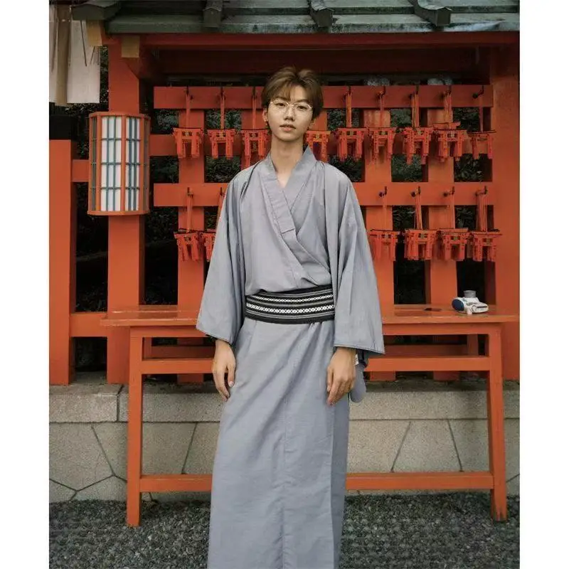 Kimono for Men Traditional Japanese Clothing Bathrobe Carnival Event Warrior Cosplay Costume Vintage Asian Gown Suits Kimonos
Kimono for Men Traditional Japanese Clothing Bathrobe Carnival Event Warrior Cosplay Costume Vintage Asian Gown Suits Kimonos
