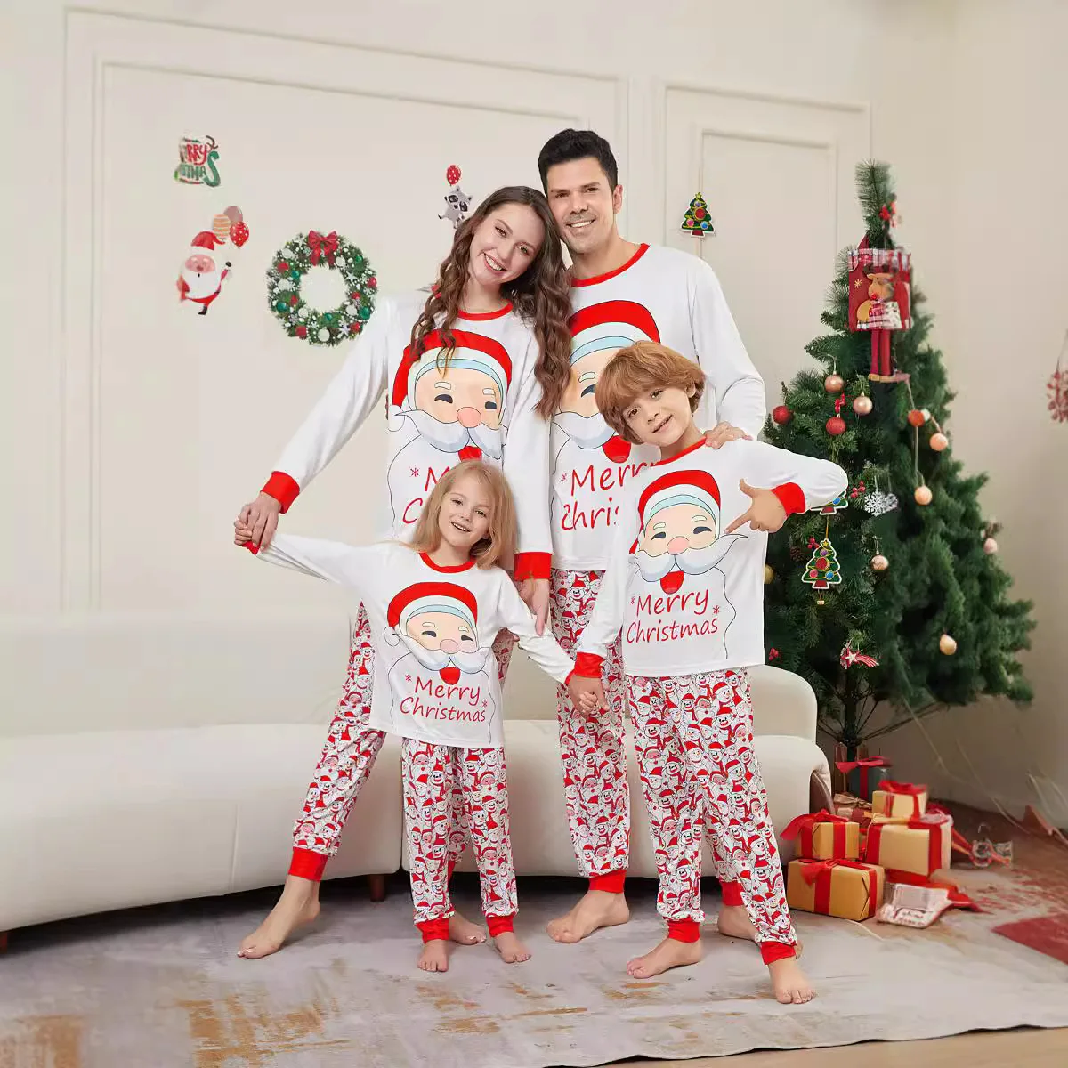 Christmas parent-child outfits, 2025 autumn and winter printed family pajama sets, adult/children's long-sleeved home wear sets
Christmas parent-child outfits, 2025 autumn and winter printed family pajama sets, adult/children's long-sleeved home wear sets