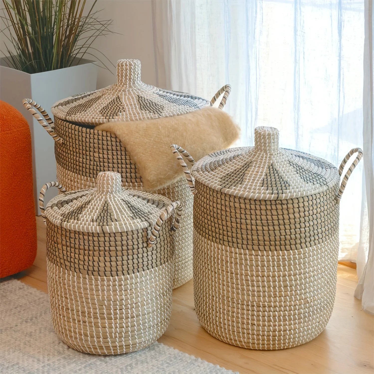 Набор корзин для белья из трех предметов, корзина для хранения ручной работы с морской травой 19,81, США, галлон, с ручкой крышки, 100% натуральная вьетнамская ткань
Набор корзин для белья из трех предметов, корзина для хранения ручной работы с морской травой 19,81, США, галлон, с ручкой крышки, 100% натуральная вьетнамская ткань