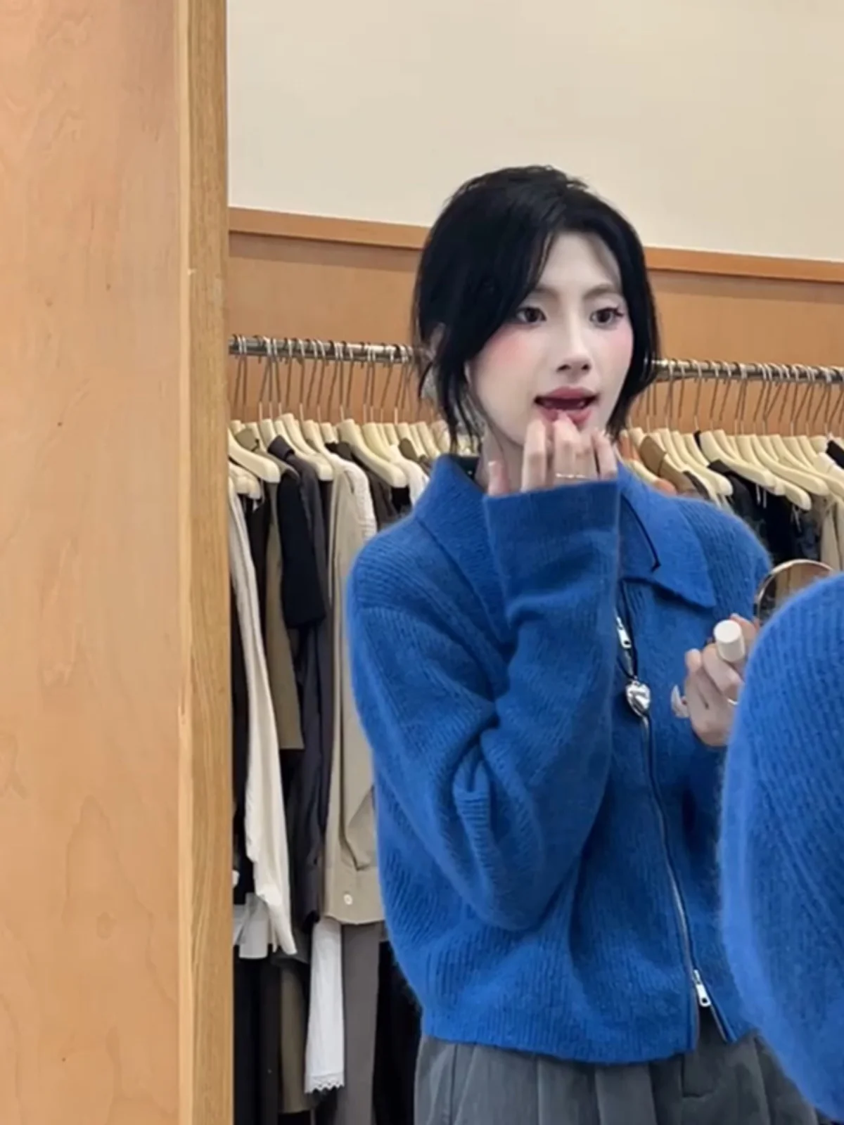 New Klein Blue Women's Knitted Cardigan Slim Fit Vintage Sle Long Sve Sweater Coat Soft Polyester Camere Autumn Winter
New Klein Blue Women's Knitted Cardigan Slim Fit Vintage Sle Long Sve Sweater Coat Soft Polyester Camere Autumn Winter