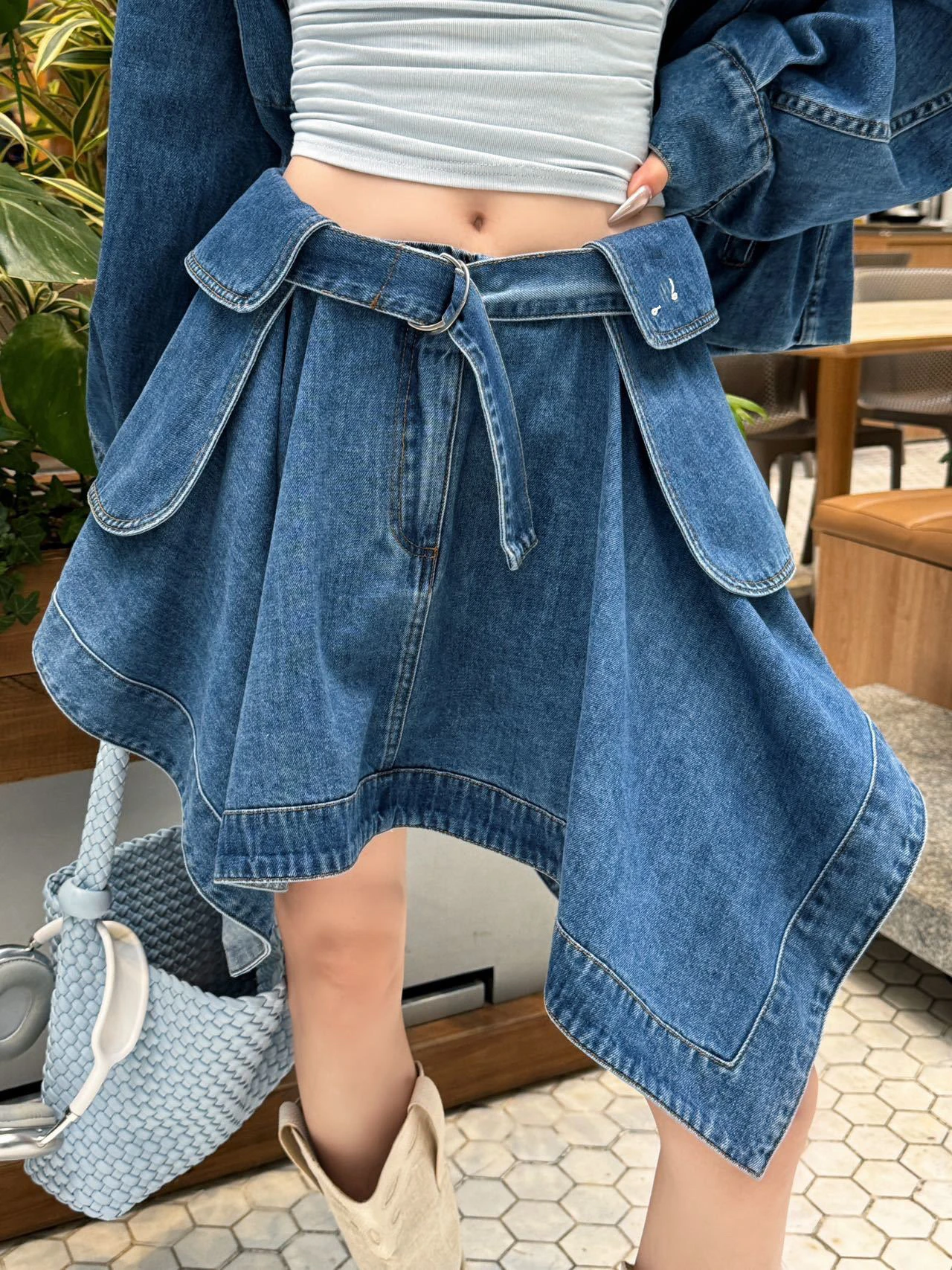 High Waist A-Line Skirt Women's Denim Asymmetrical Design Slimming Effect Summer 2026 Korean Style Cotton Blend Skirt
High Waist A-Line Skirt Women's Denim Asymmetrical Design Slimming Effect Summer 2026 Korean Style Cotton Blend Skirt