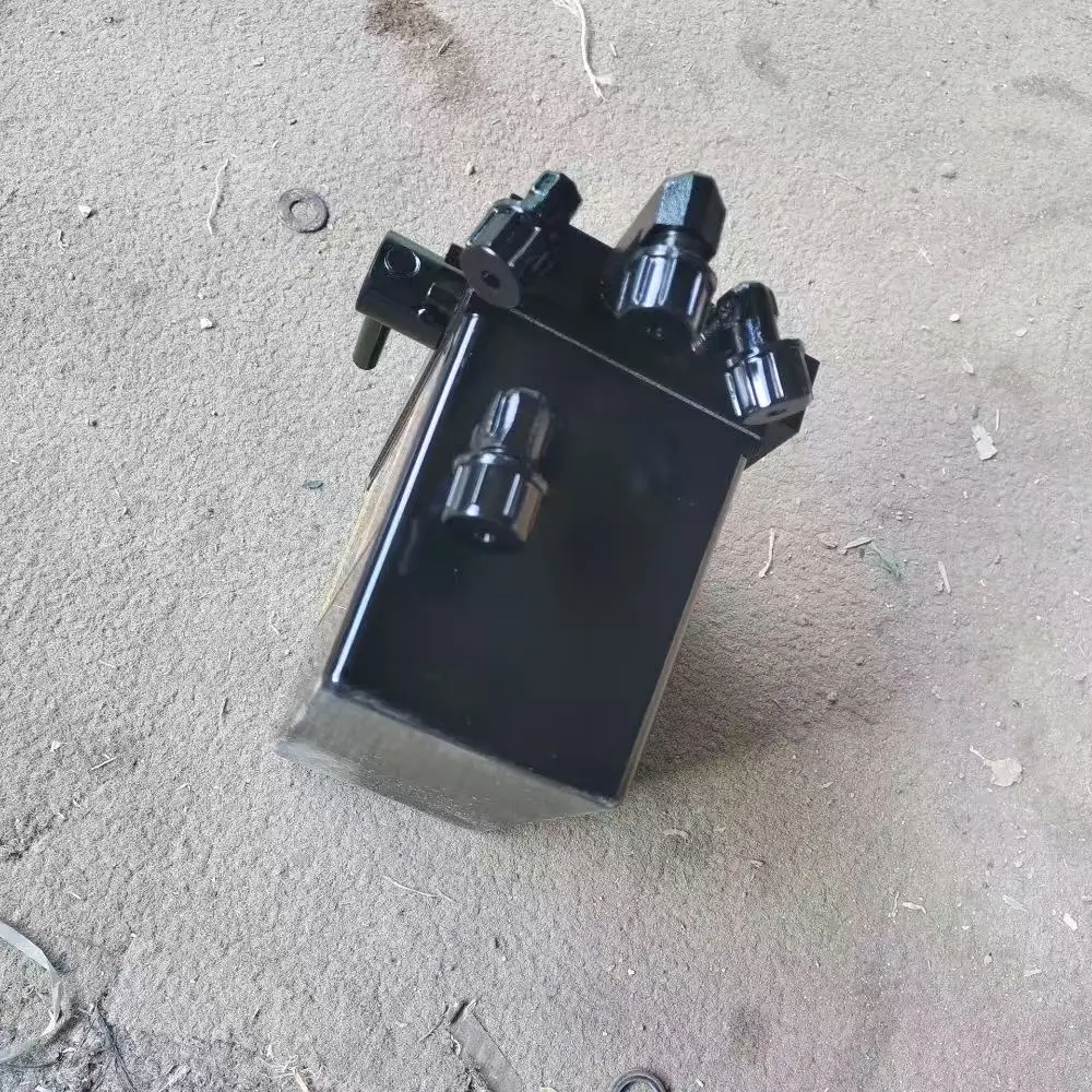 Jiefang JH6 New Cab Lifting Cylinder Lifting Oil Pump A1546 Electric Hydraulic Top Pump Original Vehicle Matching
Jiefang JH6 New Cab Lifting Cylinder Lifting Oil Pump A1546 Electric Hydraulic Top Pump Original Vehicle Matching