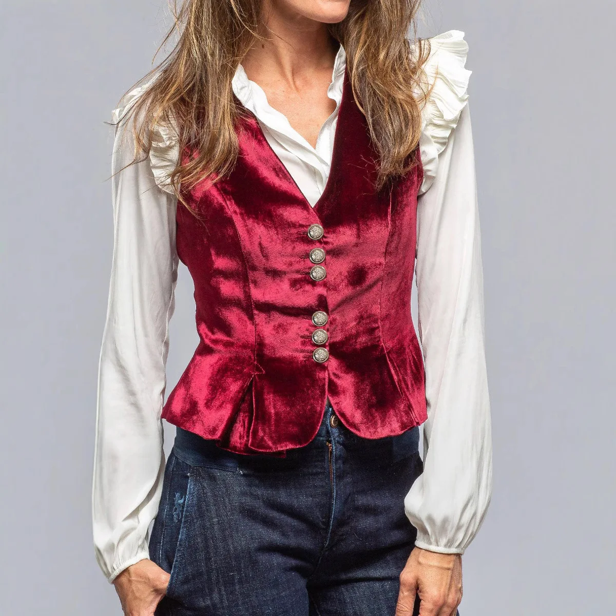 Luxury Vintage Velvet V-neck Sleeveless Vest Tank Top Women New Short Waistcoat Vest Top Single-breasted Cardigan Jackets
Luxury Vintage Velvet V-neck Sleeveless Vest Tank Top Women New Short Waistcoat Vest Top Single-breasted Cardigan Jackets