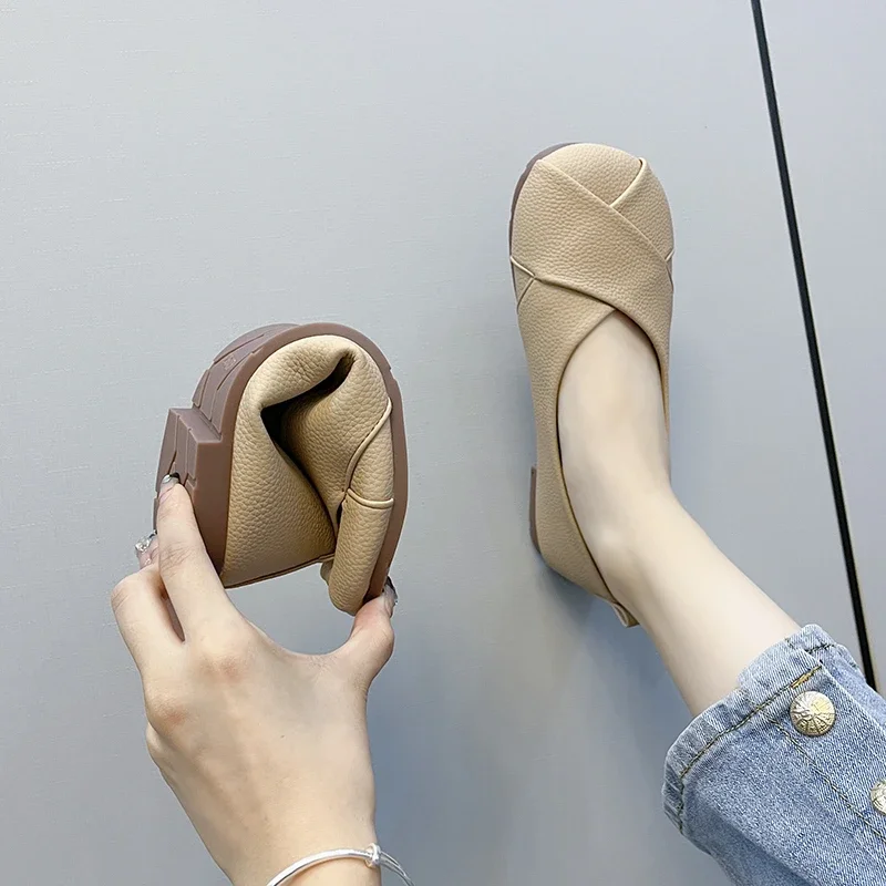 2024 Women Slip-on Patent Leather Loafers Lady Casual Round Toe Cute Flats Nurse Shoes Sneaker Spring Autumn Fashion Ballet Shoe
2024 Women Slip-on Patent Leather Loafers Lady Casual Round Toe Cute Flats Nurse Shoes Sneaker Spring Autumn Fashion Ballet Shoe