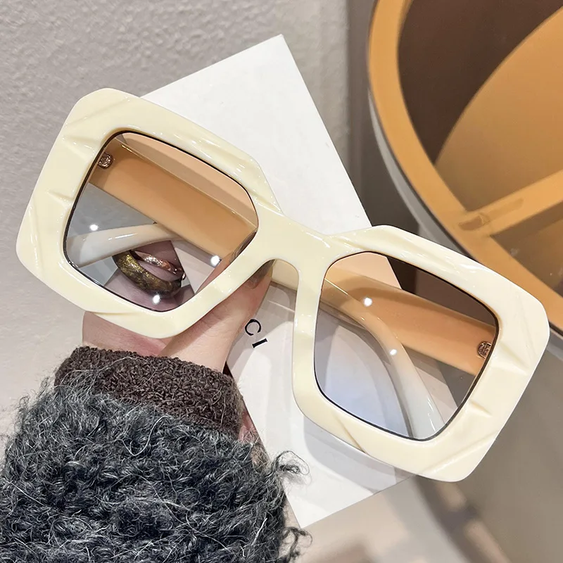 New European Style Square Sunglasses For Women Durable PC Frame UV Protection Fashion Casual Outdoor Eyewear
New European Style Square Sunglasses For Women Durable PC Frame UV Protection Fashion Casual Outdoor Eyewear