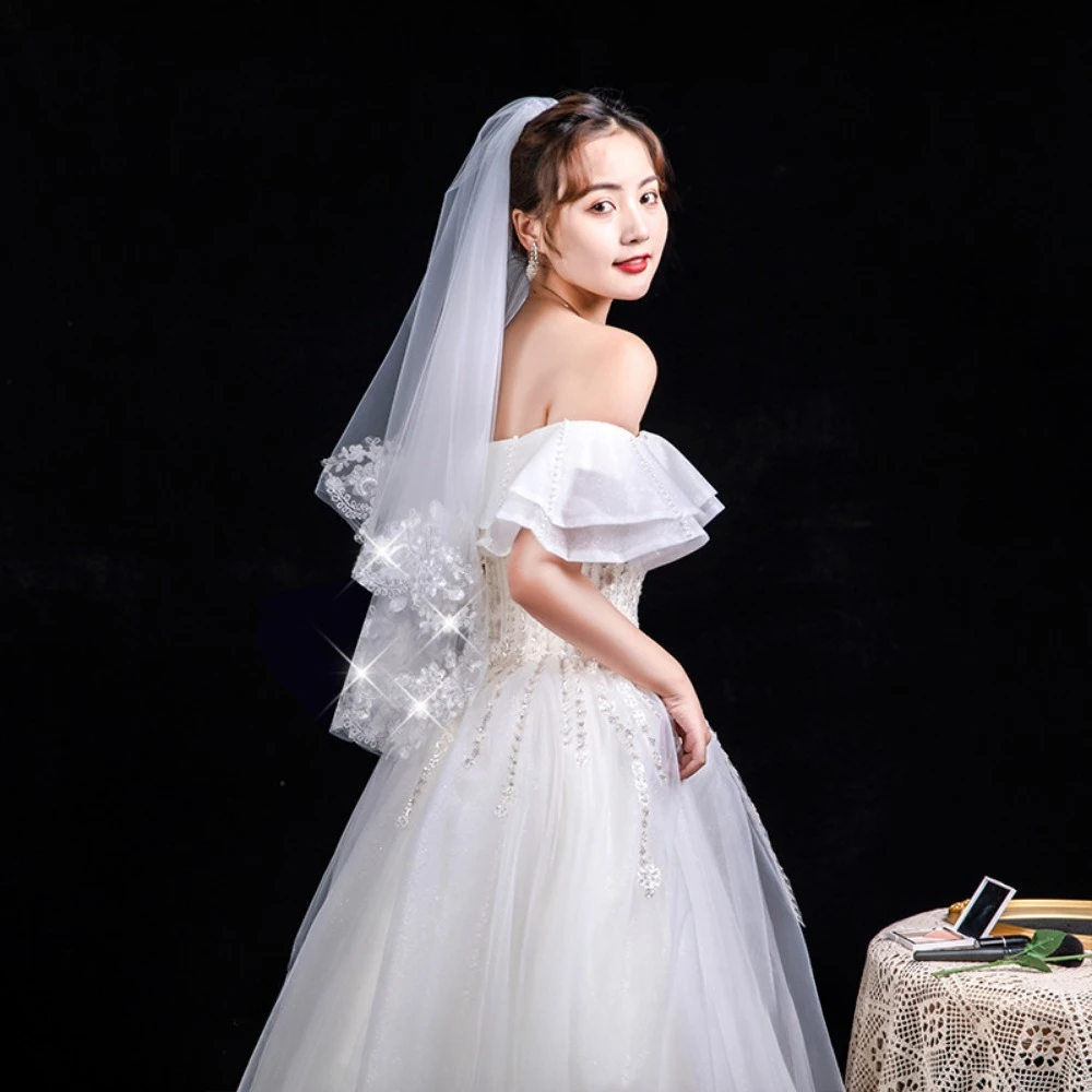 Applique Lace Edge Beautiful Wedding Veil With Comb One Layer Simple Marriage Accessories 2025 for Bride
Applique Lace Edge Beautiful Wedding Veil With Comb One Layer Simple Marriage Accessories 2025 for Bride