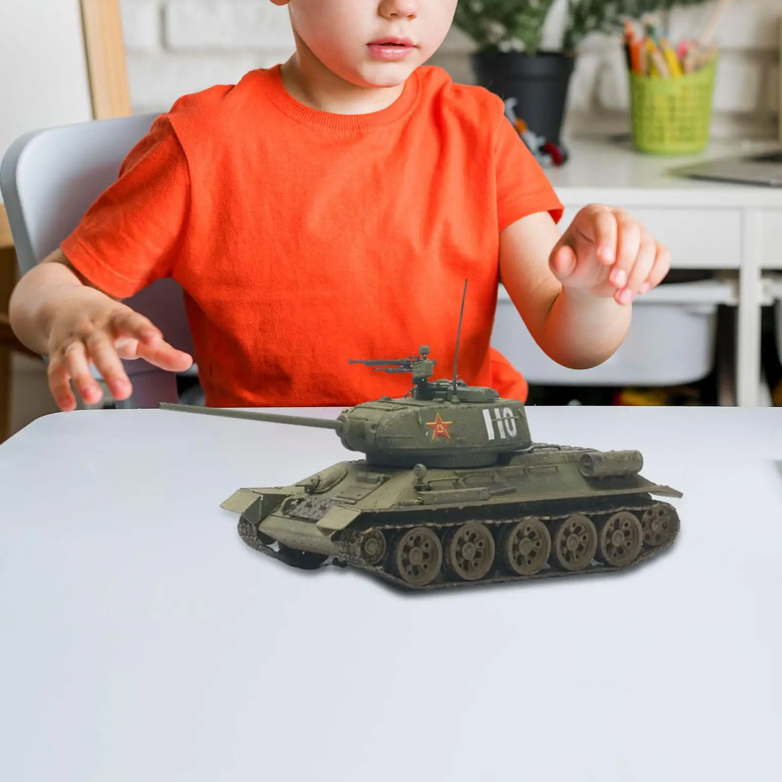 1:72 русская модель танка T34 с орнаментом, коллекционные предметы для мальчиков и девочек, малышей
1:72 русская модель танка T34 с орнаментом, коллекционные предметы для мальчиков и девочек, малышей