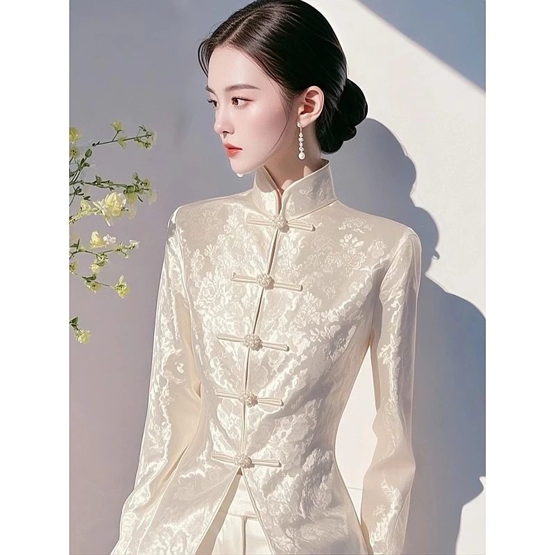 New Chinese Style National Jacquard Satin Shirt Women's 2025 Spring New Model Temperament Top Fashion Waist Tucking Button Shirt
New Chinese Style National Jacquard Satin Shirt Women's 2025 Spring New Model Temperament Top Fashion Waist Tucking Button Shirt