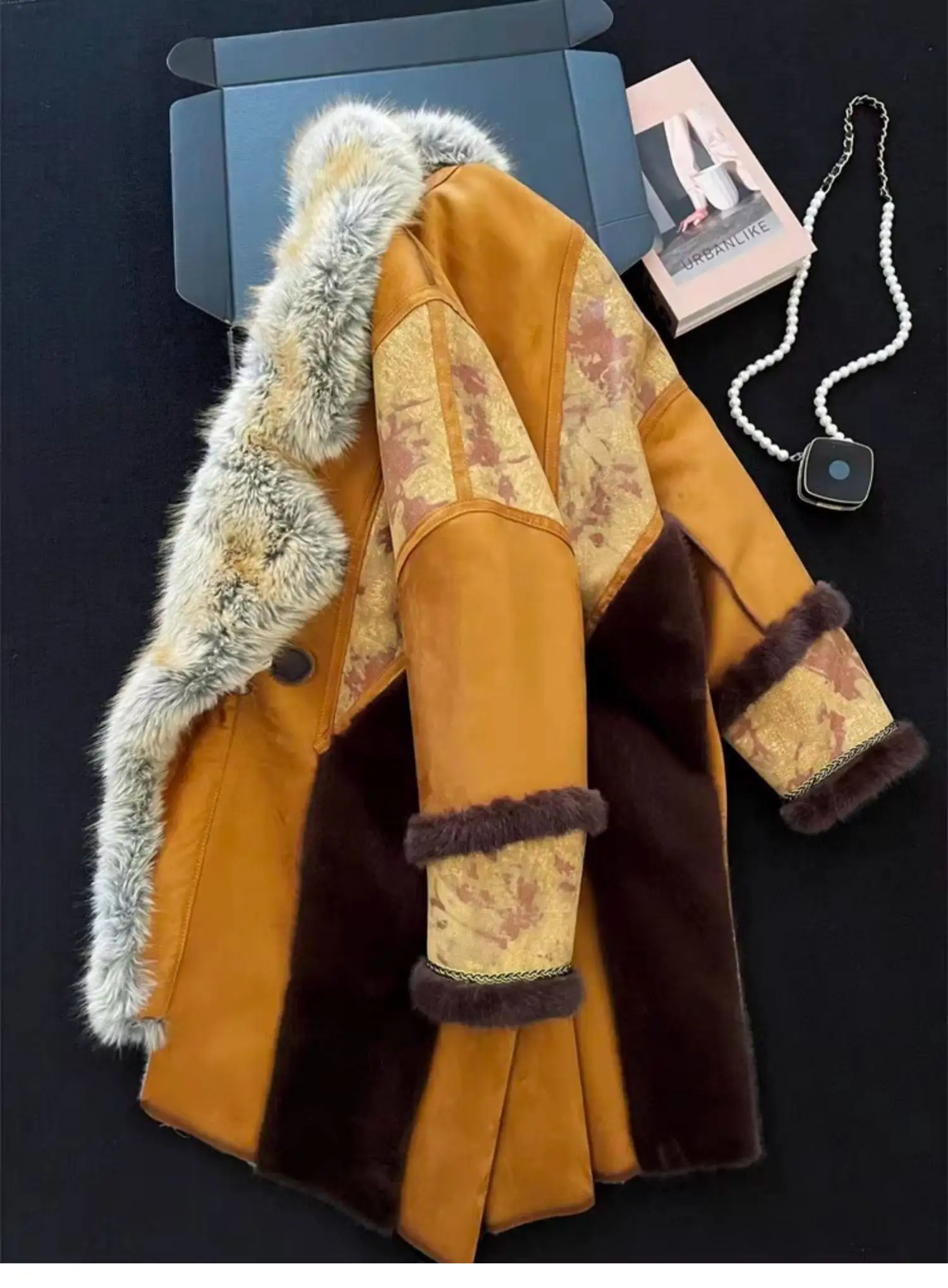 European Winter New Faux Fur One-Piece Fox Fur Collar Elegant Trendy Thickened Korean Chic Mid-Length Eco-Friendly Fur Coats
European Winter New Faux Fur One-Piece Fox Fur Collar Elegant Trendy Thickened Korean Chic Mid-Length Eco-Friendly Fur Coats