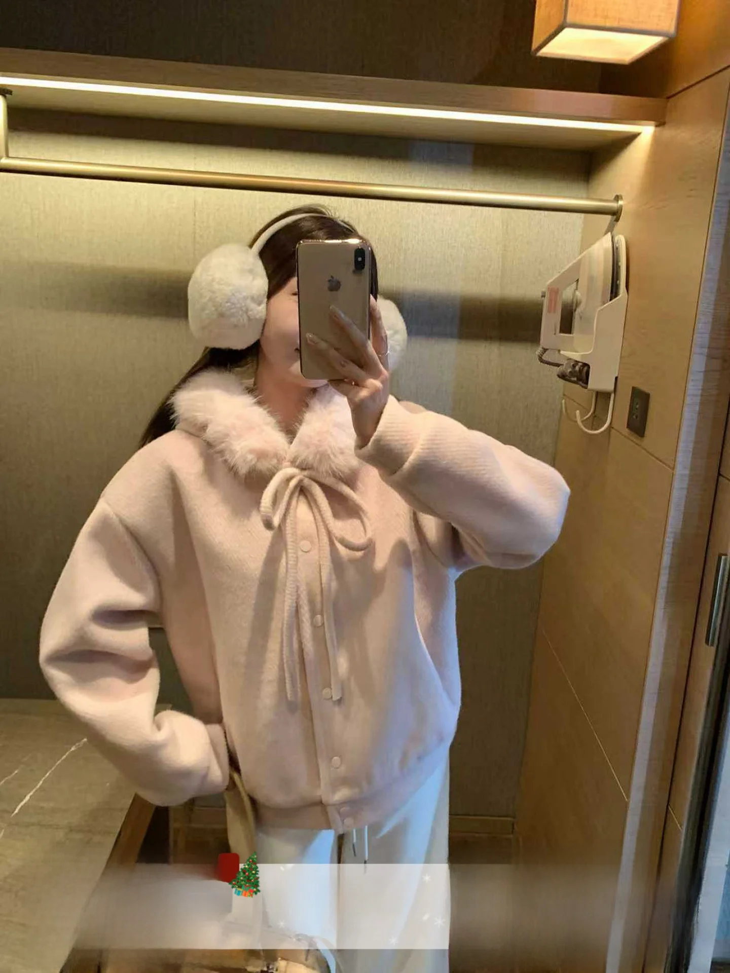 U77 Women's Hooded Coat with Detachable Fur Collar And Bow Tie Design Thiened Wool Blend Long Sve Winter Jaet
U77 Women's Hooded Coat with Detachable Fur Collar And Bow Tie Design Thiened Wool Blend Long Sve Winter Jaet