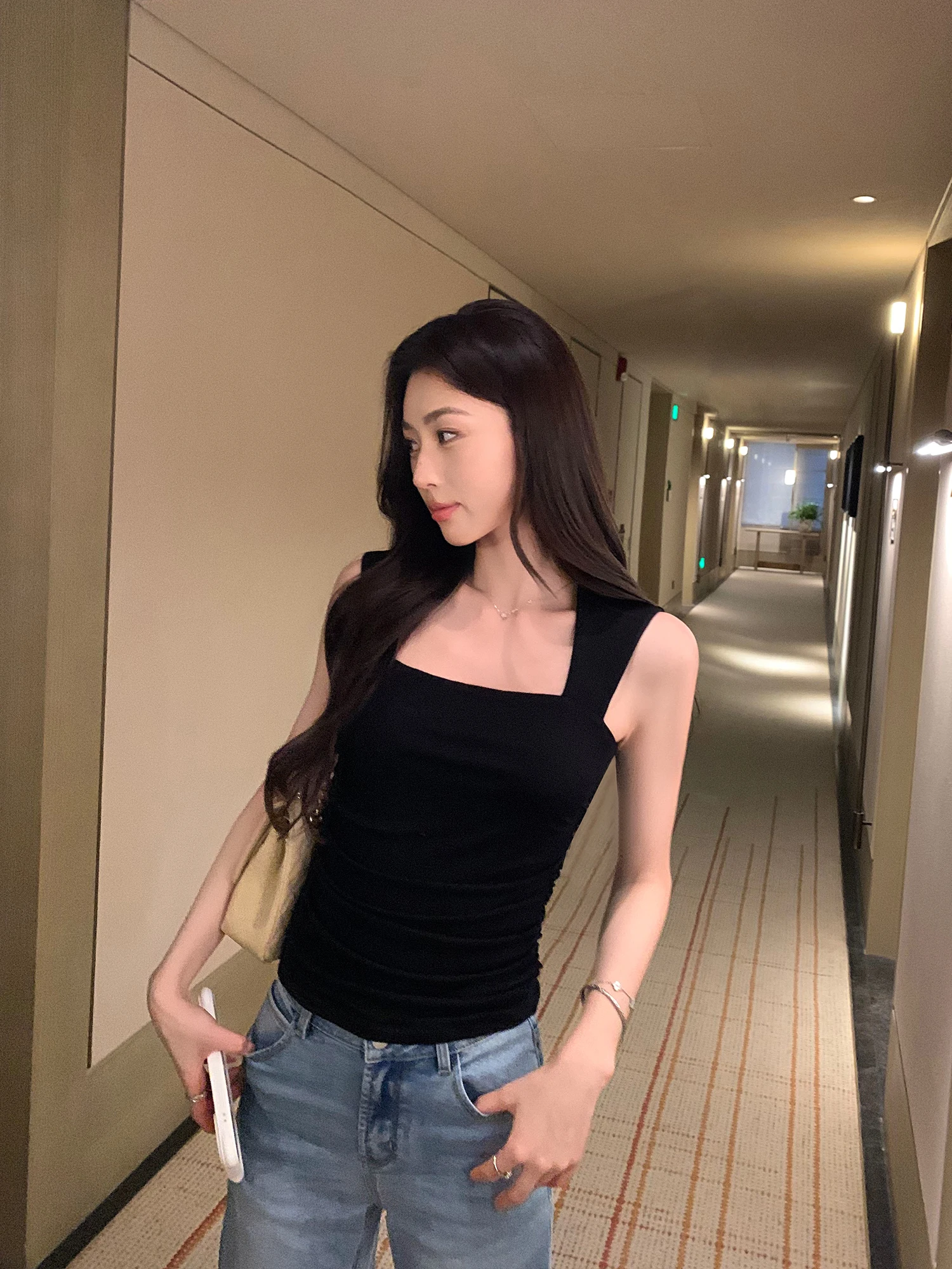 Pusumede Summer Supply Women's Square Collar Sleeveless Vest Waist-Cinching Halter Neck Outerwear Gauze Fiber Elastic Fiber
Pusumede Summer Supply Women's Square Collar Sleeveless Vest Waist-Cinching Halter Neck Outerwear Gauze Fiber Elastic Fiber