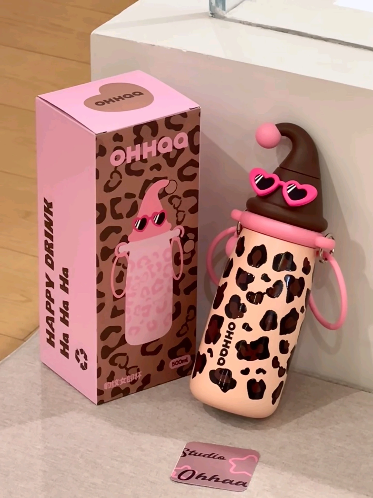 Portable Insulated Water Bottle Leopard Print for Women High Aesthetic Value Small Size Crossbody Beverage Cup OHhaa Brand
Portable Insulated Water Bottle Leopard Print for Women High Aesthetic Value Small Size Crossbody Beverage Cup OHhaa Brand
