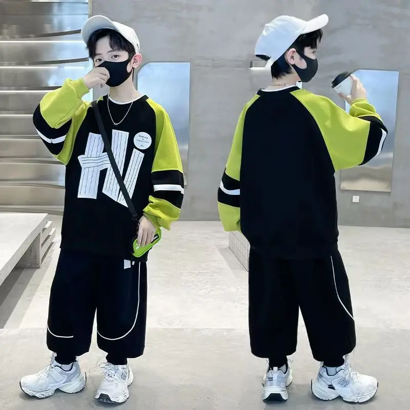 Весенне-осенний комплект одежды для мальчиков, подростковые толстовки, пуловер, топ и брюки, костюм из двух предметов, модный детский спортивный костюм с буквенным принтом
Весенне-осенний комплект одежды для мальчиков, подростковые толстовки, пуловер, топ и брюки, костюм из двух предметов, модный детский спортивный костюм с буквенным принтом