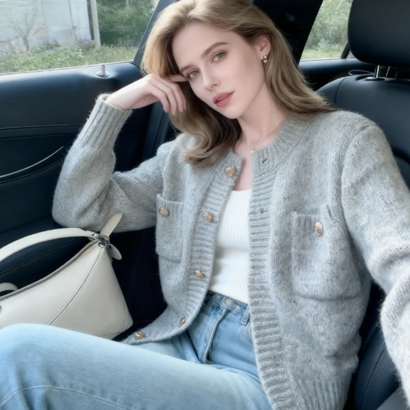 Autumn and Winter New Fashion Long-sleeved Ladies Cardigan Sweater Autumn Elegant Gray Knitted Warm Short Jacket Girls Sweater
Autumn and Winter New Fashion Long-sleeved Ladies Cardigan Sweater Autumn Elegant Gray Knitted Warm Short Jacket Girls Sweater