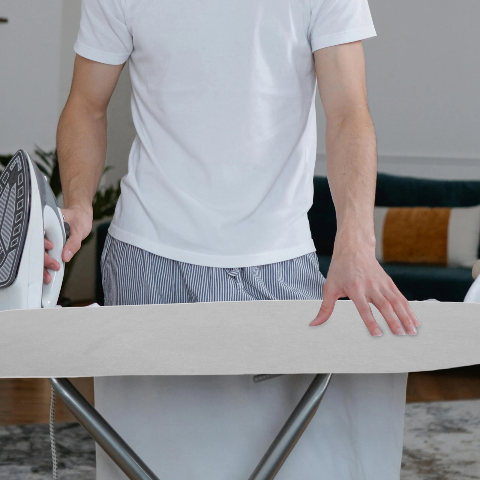 Ironing Board Cover 120 X 41Cm Silver Universal Fit For Home Professional Use Thick Cotton Padded Heat Resistant Tabletop
Ironing Board Cover 120 X 41Cm Silver Universal Fit For Home Professional Use Thick Cotton Padded Heat Resistant Tabletop