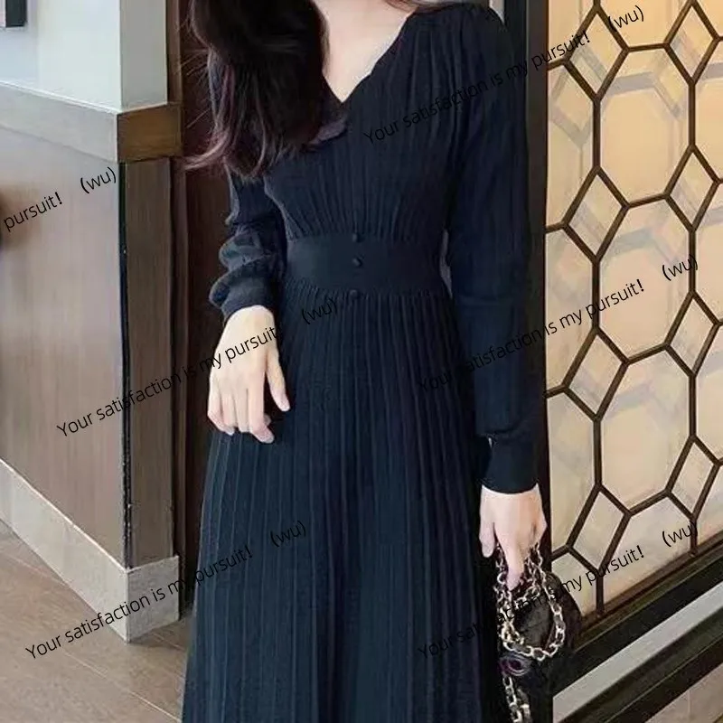 ZOCI-Осенне-зимнее новое темпераментное платье с высокой талией, пуловер с v-образным вырезом, женский однотонный длинный вязаный свитер, юбка А-образной формы
ZOCI-Осенне-зимнее новое темпераментное платье с высокой талией, пуловер с v-образным вырезом, женский однотонный длинный вязаный свитер, юбка А-образной формы