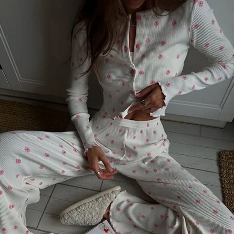 Sweet Floral Print Knit Two Piece Set Women Chic Ribbed Cardigan And Flare Pants Suits Elegant Soft Pajamas Loungewear 2026
Sweet Floral Print Knit Two Piece Set Women Chic Ribbed Cardigan And Flare Pants Suits Elegant Soft Pajamas Loungewear 2026