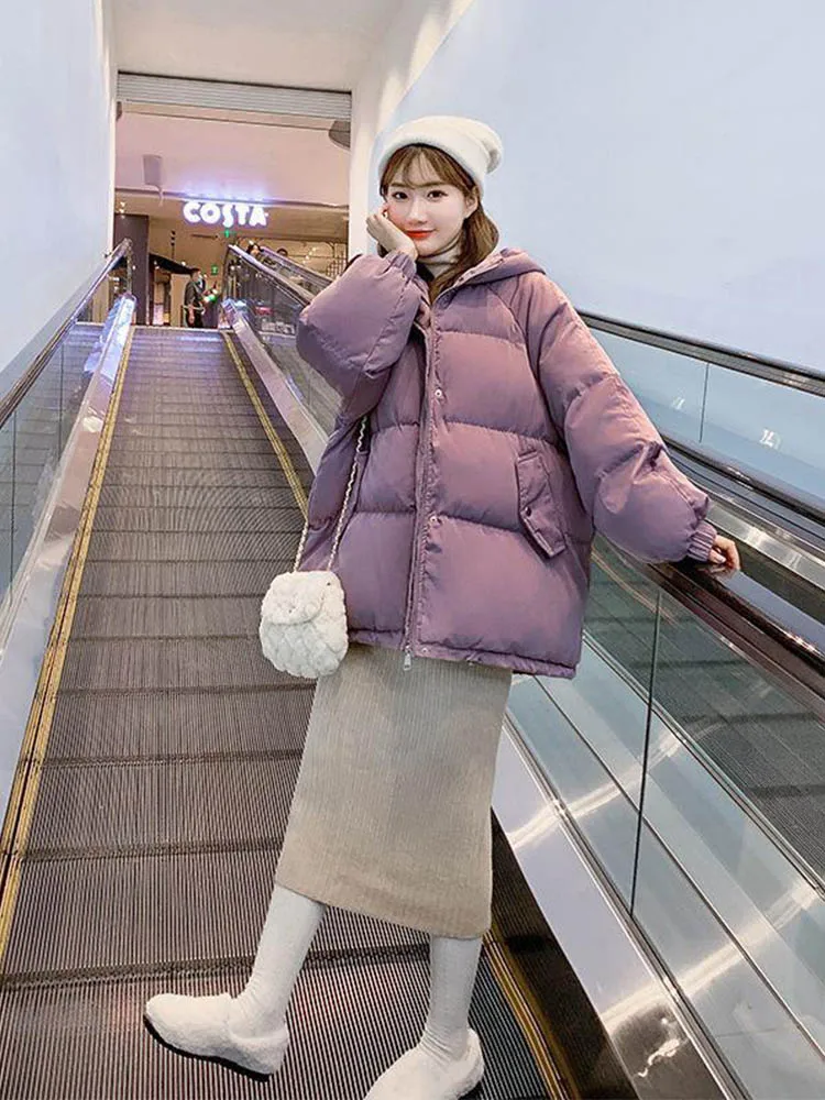 2025 Women's Thick Hooded Padded Jacket Short Winter Parka Cotton Puffer Coat Loose Outwear for Female
2025 Women's Thick Hooded Padded Jacket Short Winter Parka Cotton Puffer Coat Loose Outwear for Female