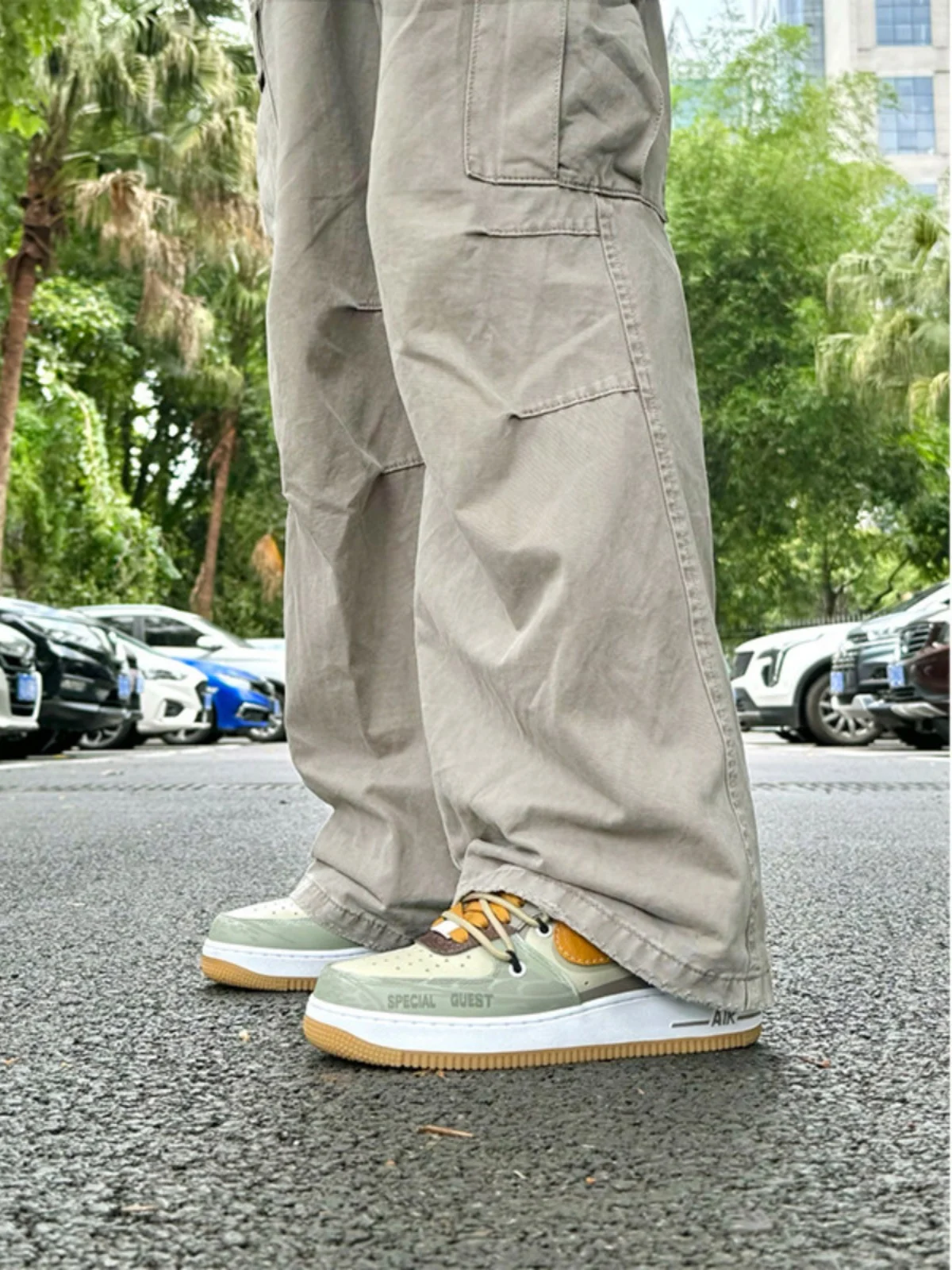 Khaki Workwear Pants Men's Summer New American Trend Brand Functional Wide Leg Pants Mountain Series Paratrooper Straight Lon...
Khaki Workwear Pants Men's Summer New American Trend Brand Functional Wide Leg Pants Mountain Series Paratrooper Straight Lon...