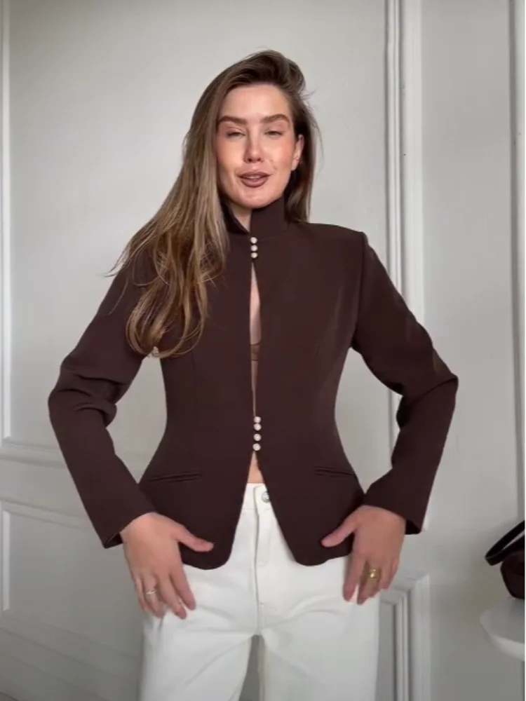 Dark Brown Women Stand Collar Pearl Button Cropped Blazer Slim Open Front Waist Fitted Long Sleeve Daily Jacket 2026 Office Coat
Dark Brown Women Stand Collar Pearl Button Cropped Blazer Slim Open Front Waist Fitted Long Sleeve Daily Jacket 2026 Office Coat