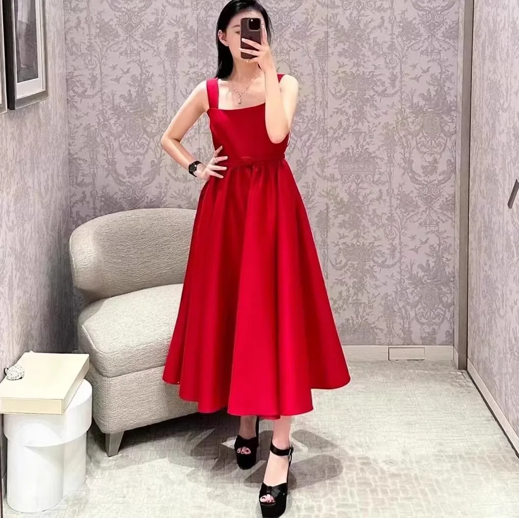 High Quality Silk Wool Dress Sexy Spaghetti Strap Sleeveless Evening Dress Fashion Belt Big Swing Slim Red Dress
High Quality Silk Wool Dress Sexy Spaghetti Strap Sleeveless Evening Dress Fashion Belt Big Swing Slim Red Dress