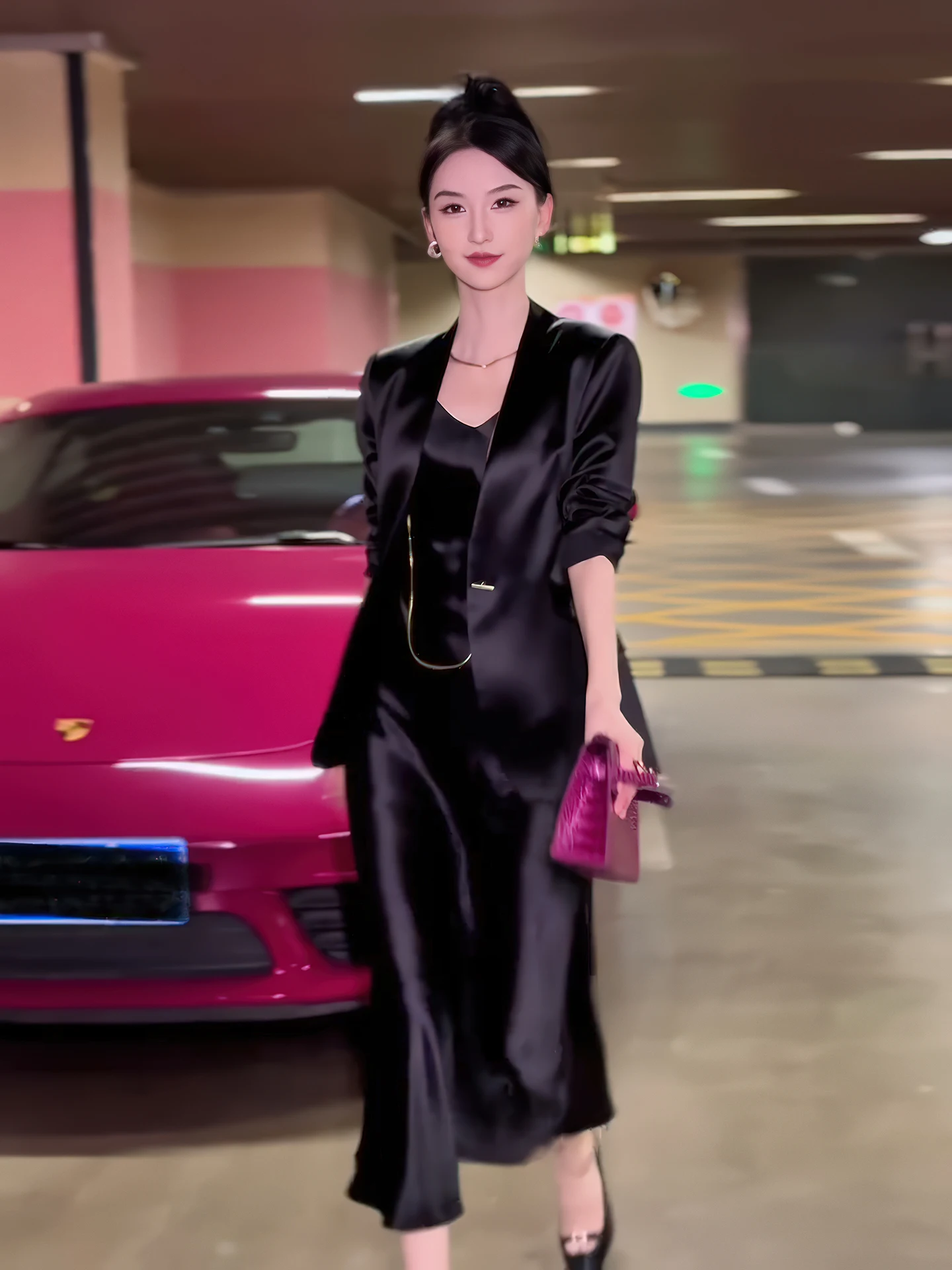 Elegant Black Satin Suit Jacket And Halter Dress Two-Piece Set Women's Spring 2026 New High-End Fashion Set Korean Style
Elegant Black Satin Suit Jacket And Halter Dress Two-Piece Set Women's Spring 2026 New High-End Fashion Set Korean Style