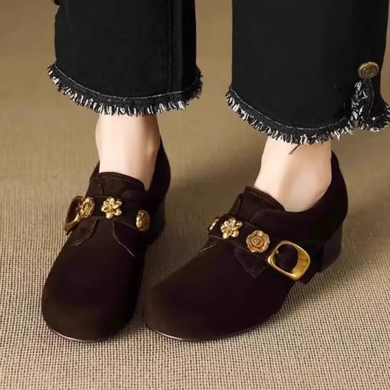 Элегантная женская обувь на высоком каблуке, модные массивные сандалии с цветочным узором, дизайнерские летние новые вечерние замшевые женские туфли-лодочки Zapatillas
Элегантная женская обувь на высоком каблуке, модные массивные сандалии с цветочным узором, дизайнерские летние новые вечерние замшевые женские туфли-лодочки Zapatillas