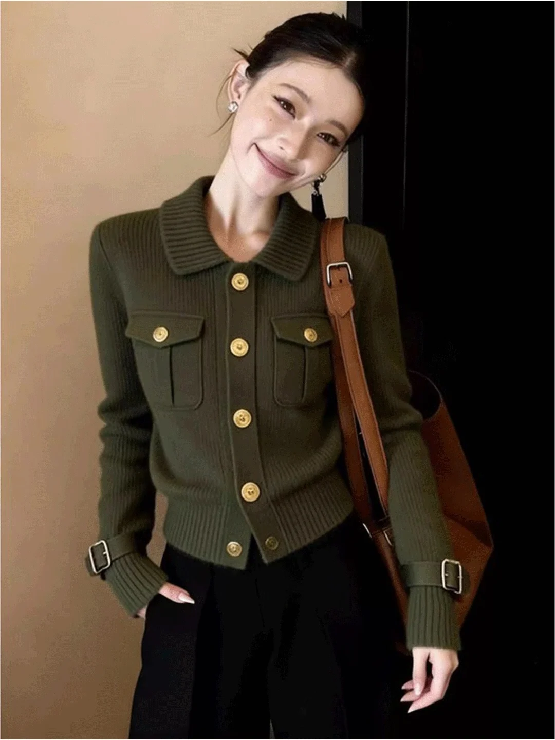 Elegant Short Knitted Cardigan Women's Fashion Warmth Flip-Collar Sweater Green Winter Outerwear Stylish Slim Fit Neck
Elegant Short Knitted Cardigan Women's Fashion Warmth Flip-Collar Sweater Green Winter Outerwear Stylish Slim Fit Neck