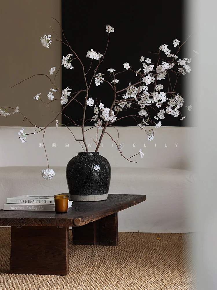 Lily White Handmade Rustic Ceramic Flower Vase Vintage Style Decorative Piece for Tea Room Living Room Bedroom Desk
Lily White Handmade Rustic Ceramic Flower Vase Vintage Style Decorative Piece for Tea Room Living Room Bedroom Desk