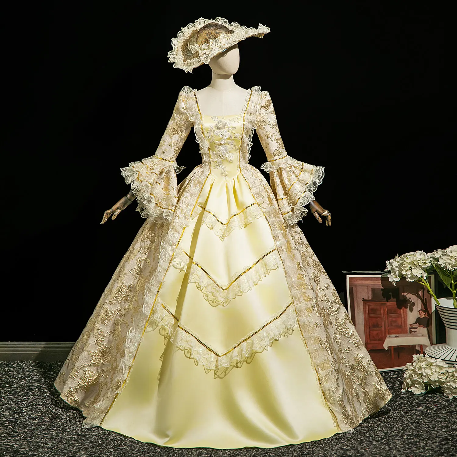 KEMAO Women Rococo Marie Antoinette Two-Tone Ball Gown Champagne color
KEMAO Women Rococo Marie Antoinette Two-Tone Ball Gown Champagne color