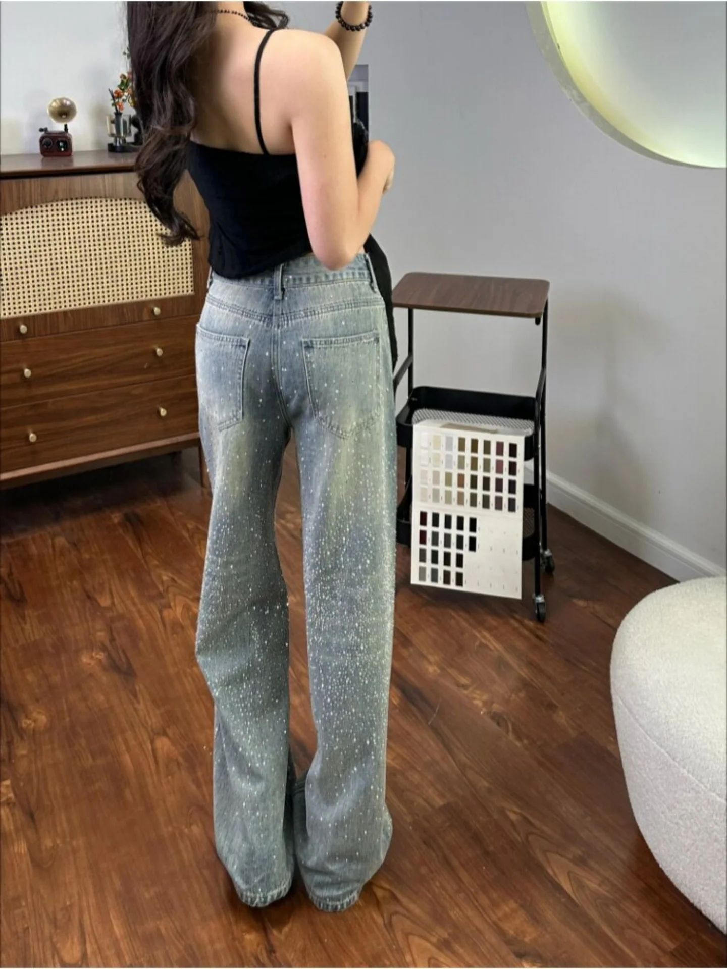 High Waist Straight Leg Jeans Women's Summer Thin Loose Wide Leg Pants Diamond Studded Denim Retro Style Casual Cotton Jeans
High Waist Straight Leg Jeans Women's Summer Thin Loose Wide Leg Pants Diamond Studded Denim Retro Style Casual Cotton Jeans